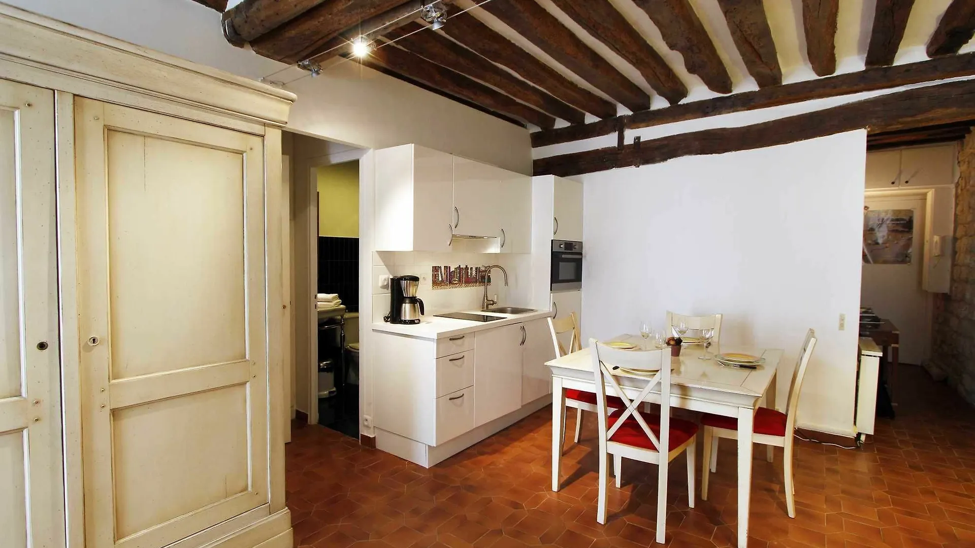 Designer - Saint Germain Apartment